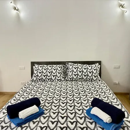 Near Lingotto Station, Cozy House *